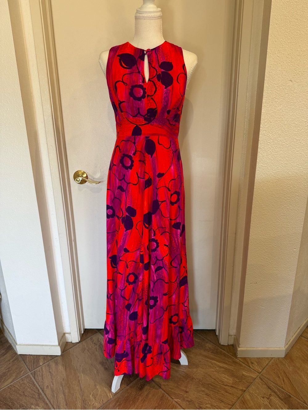 Vtg 70s Malia Honolulu Floral Maxi Dress XS Neon Pink Orange Keyhole Sun Dress